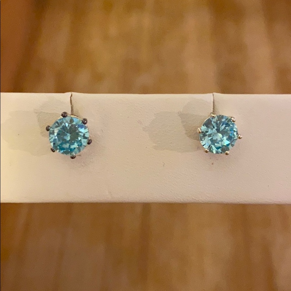 Origami owl crystal earrings
